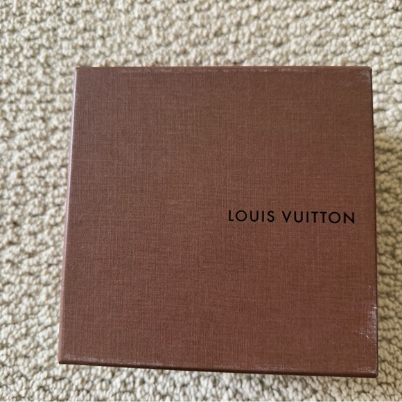Louis Vuitton Black Suede LV Initials Belt - Picture 6 of 6
